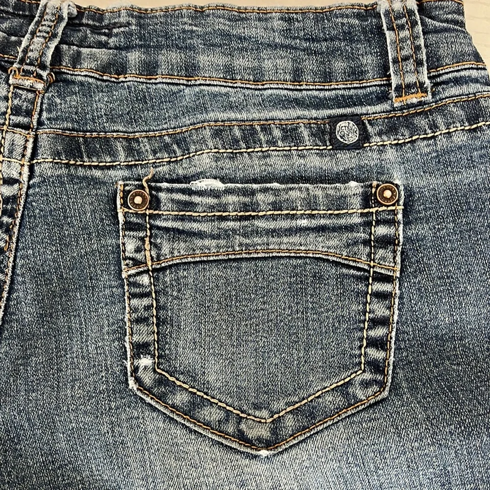 Cest TOI Women's Jean Shorts Dark Wash Siz M - Picture 4 of 9